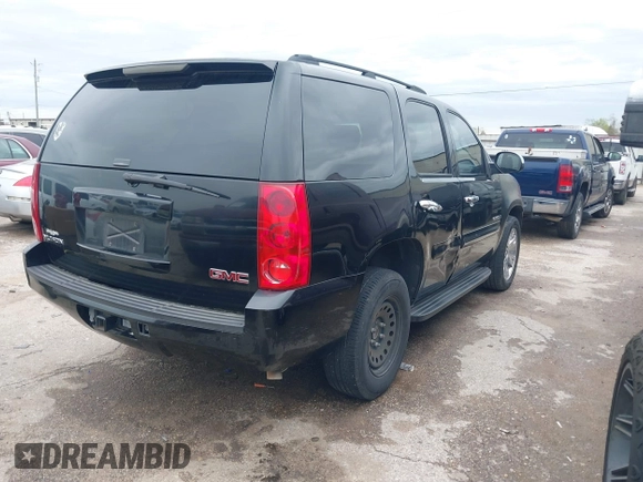 2008 GMC Yukon SLE w/3SA with VIN 1GKFC13C08J191605, listed as a IAAI auction lot 41885411 with 208,328 mi miles. Bid and sale history available at carsss.com. Image 4.