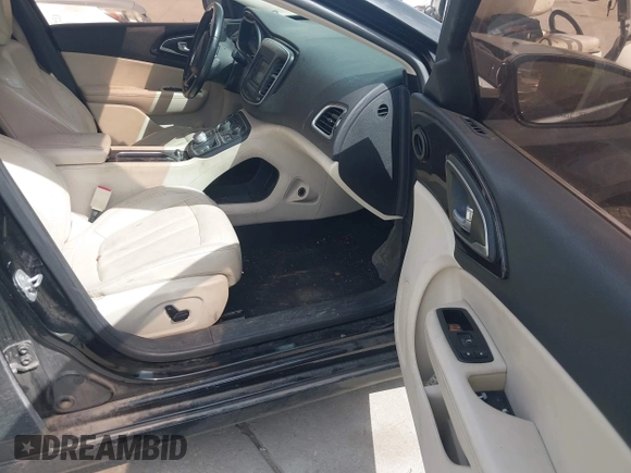 2015 Chrysler 200 C with VIN 1C3CCCCG5FN517356, listed as a IAAI auction lot 41789841 with 88,023 mi miles. Bid and sale history available at carsss.com. Image 5.