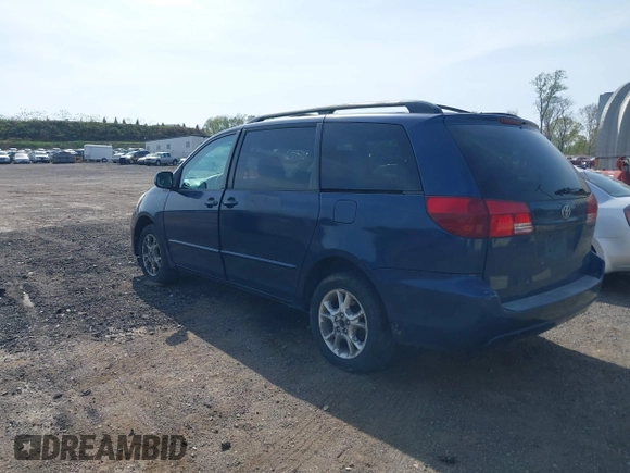 2005 Toyota Sienna XLE with VIN 5TDBA22CX5S048098, listed as a IAAI auction lot 42160255 with 199,185 mi miles. Bid and sale history available at carsss.com. Image 3.