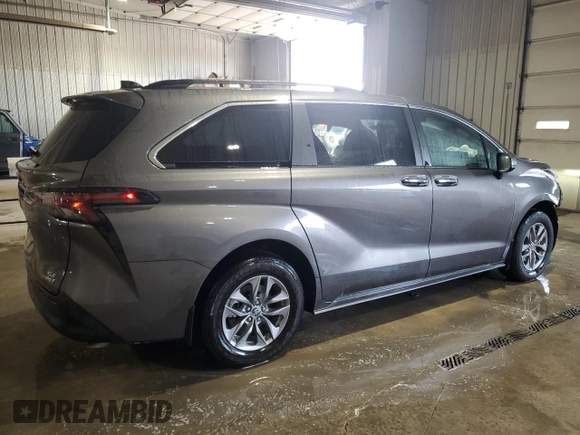2024 Toyota Sienna XLE with VIN 5TDYSKFC5RS142123, listed as a Copart auction lot 42911995 with 4,003 mi miles and Salvage Title. Bid and sale history available at DreamBid. Image 3.