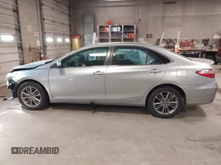 2015 Toyota Camry XLE with VIN 4T1BF1FK9FU072205, listed as a IAAI auction lot 42061915 with 117,807 mi miles. Bid and sale history available at carsss.com. Image 15.