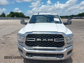 2024 Ram 2500 Big Horn с VIN 3C6UR5JL3RG337694, выставлен на аукционе IAAI как лот 42746220 с пробегом 70 227 миль миль и . История ставок и продаж доступна на DreamBid. Изображение 22.