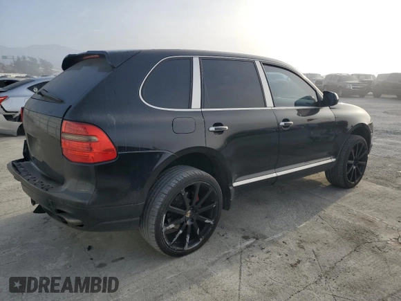 2010 Porsche Cayenne z VIN WP1AA2AP0ALA01057, wystawiony jako Copart lot #86414274 z przebiegiem 145 190 mil mil oraz Szkody całkowita. Historia ofert i sprzedaży dostępna na DreamBid. Obrazek 3.