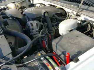 2003 Chevrolet Silverado 1500HD LS z VIN 1GCGC13U63F242884, wystawiony jako IAAI lot #42222977 z przebiegiem 240 701 mil mil oraz . Historia ofert i sprzedaży dostępna na DreamBid. Obrazek 13.