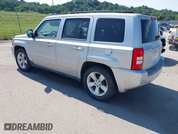 2008 Jeep Patriot Sport with VIN 1J8FT28W88D798363, listed as a IAAI auction lot 42597211 with 227,380 mi miles and . Bid and sale history available at DreamBid. Image 3.