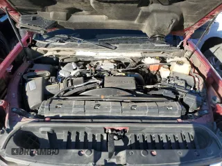 2020 Chevrolet Silverado 3500HD High Country z VIN 1GC4YVEY8LF298403, wystawiony jako Copart lot #55277085 z przebiegiem 103 960 mil mil oraz Szkody całkowita. Historia ofert i sprzedaży dostępna na DreamBid. Obrazek 11.
