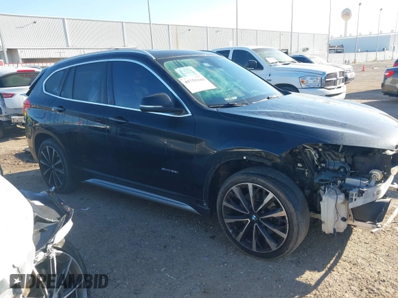 2018 BMW X1 sDrive28i with VIN WBXHU7C30J5L04913, listed as a IAAI auction lot 41755344 with 101,867 mi miles. Bid and sale history available at carsss.com. Image 14.