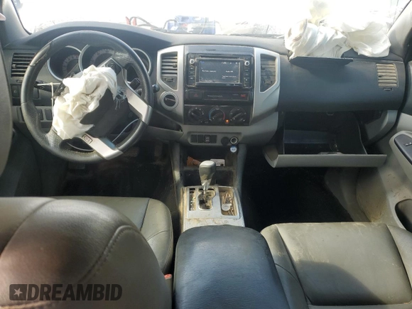 2015 Toyota Tacoma с VIN 5TFLU4EN3FX132165, выставлен на аукционе Copart как лот 62501525 с пробегом 180 887 миль миль и Списание • Salvage title. История ставок и продаж доступна на DreamBid. Изображение 8.