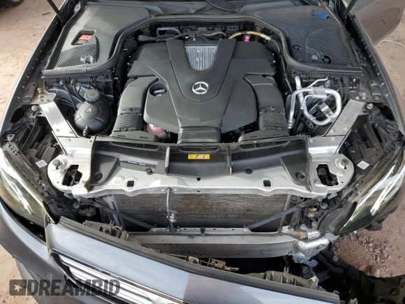 2019 Mercedes-Benz E 450 with VIN WDDZH6JB3KA561931, listed as a Copart auction lot 48417825 with 38,561 mi miles and Salvage Title. Bid and sale history available at DreamBid. Image 12.