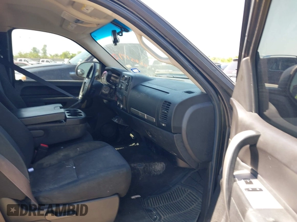 2011 Chevrolet Silverado 1500 LT with VIN 1GCRCSEA7BZ233349, listed as a IAAI auction lot 42015179 with 324,992 mi miles and . Bid and sale history available at DreamBid. Image 5.