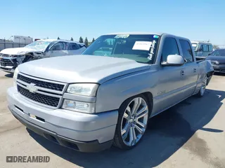 2005 Chevrolet Silverado 1500 LS with VIN 2GCEC13TX51171276, listed as a IAAI auction lot 41861847 with 163,237 mi miles. Bid and sale history available at carsss.com. Image 20.