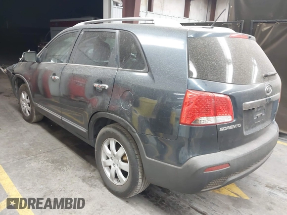 2011 Kia Sorento LX with VIN 5XYKT4A18BG167038, listed as a IAAI auction lot 41625650 with 238,628 mi miles. Bid and sale history available at carsss.com. Image 3.