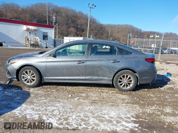 2018 Hyundai Sonata SE with VIN 5NPE24AF5JH679701, listed as a IAAI auction lot 41095174 with 30,579 mi miles and . Bid and sale history available at DreamBid. Image 13.