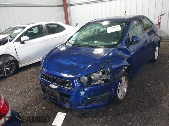 2014 Chevrolet Sonic LT with VIN 1G1JC5SG4E4136790, listed as a IAAI auction lot 37970640 with 180,252 mi miles and . Bid and sale history available at DreamBid. Image 17.