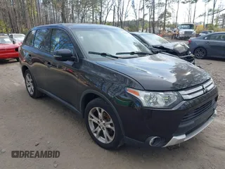 2015 Mitsubishi Outlander SE z VIN JA4AD3A35FZ001033, wystawiony jako IAAI lot #41622129 z przebiegiem 121 578 mil mil oraz . Historia ofert i sprzedaży dostępna na DreamBid. Obrazek 1.