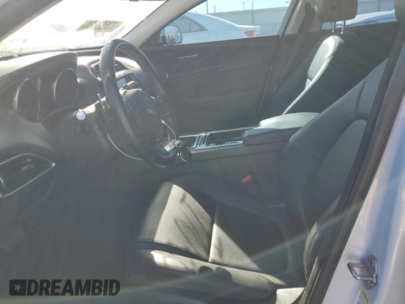 2018 Jaguar XE 25t Premium with VIN SAJAD4FX7JCP35886, listed as a Copart auction lot 77503834 with 62,660 mi miles and Clean Title. Bid and sale history available at carsss.com. Image 7.