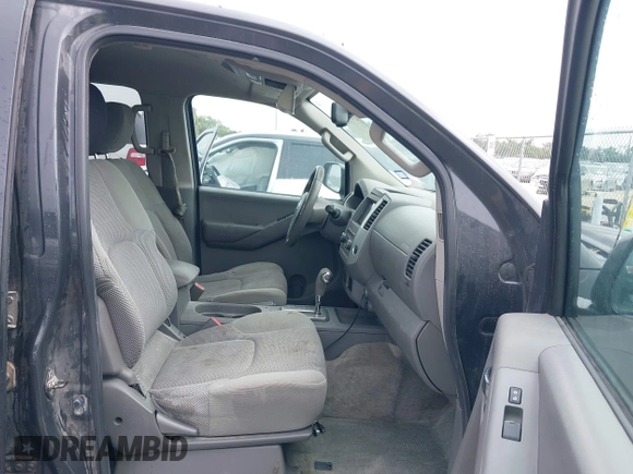 2012 Nissan Frontier SV z VIN 1N6AD0ER4CC402085, wystawiony jako IAAI lot #41975832 z przebiegiem 263 152 mil mil oraz . Historia ofert i sprzedaży dostępna na DreamBid. Obrazek 5.