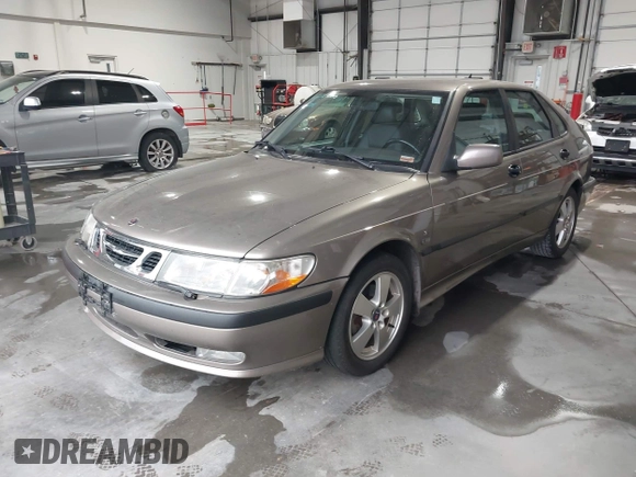 2002 Saab 9-3 z VIN YS3DF55K122017784, wystawiony jako IAAI lot #42057341 z przebiegiem 167 726 mil mil oraz . Historia ofert i sprzedaży dostępna na DreamBid. Obrazek 2.
