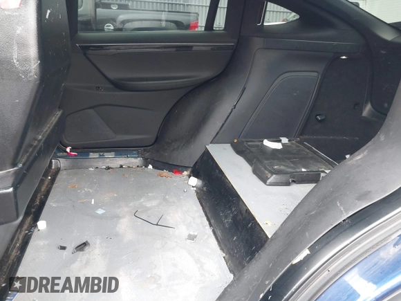2016 Tesla Model X 70D with VIN 5YJXCBE20GF016173, listed as a IAAI auction lot 41809725 with 116,198 mi miles. Bid and sale history available at carsss.com. Image 8.