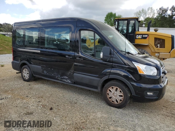 2020 Ford Transit Passenger XL z VIN 1FBAX2C82LKA61389, wystawiony jako Copart lot #51582815 z przebiegiem 137 866 mil mil oraz Czysty tytuł • Clean title. Historia ofert i sprzedaży dostępna na DreamBid. Obrazek 4.