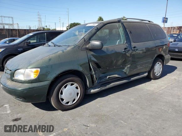 2000 Toyota Sienna LE with VIN 4T3ZF13C5YU250522, listed as a Copart auction lot 80117884 with 155,009 mi miles and Salvage Title. Bid and sale history available at carsss.com. Image 1.