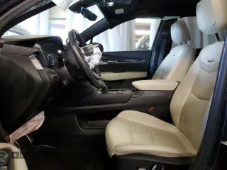 2022 Cadillac XT6 Sport with VIN 1GYKPGRS3NZ178080, listed as a Copart auction lot 77901344 with 35,221 mi miles and Clean Title. Bid and sale history available at carsss.com. Image 7.