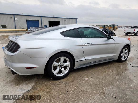 2015 Ford Mustang V6 z VIN 1FA6P8AM1F5403492, wystawiony jako Copart lot #59316325 z przebiegiem 150 872 mil mil oraz Szkoda całkowita • Salvage title. Historia ofert i sprzedaży dostępna na DreamBid. Obrazek 3.