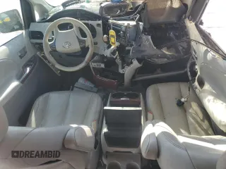 2014 Toyota Sienna XLE with VIN 5TDYK3DC4ES457160, listed as a Copart auction lot 48921425 with 0 mi miles and Salvage Title. Bid and sale history available at carsss.com. Image 8.