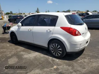 2011 Nissan Versa S z VIN 3N1BC1CP0BL427895, wystawiony jako Copart lot #57704095 z przebiegiem 214 059 mil mil oraz Szkoda całkowita • Salvage title. Historia ofert i sprzedaży dostępna na DreamBid. Obrazek 2.