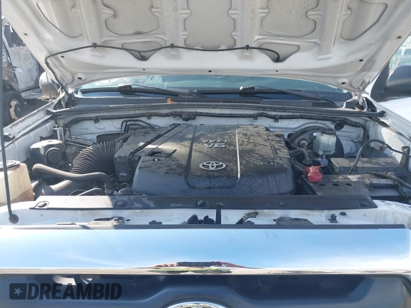 2014 Toyota Tacoma PreRunner with VIN 3TMJU4GN7EM158230, listed as a IAAI auction lot 40010521 with 145,185 mi miles. Bid and sale history available at carsss.com. Image 10.