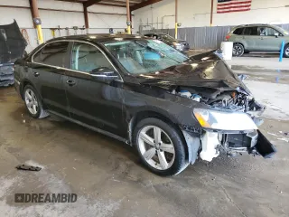 2012 Volkswagen Passat SE z VIN 1VWBP7A31CC031053, wystawiony jako Copart lot #59672125 z przebiegiem Nie podano mil oraz Szkoda całkowita • Salvage title. Historia ofert i sprzedaży dostępna na DreamBid. Obrazek 4.