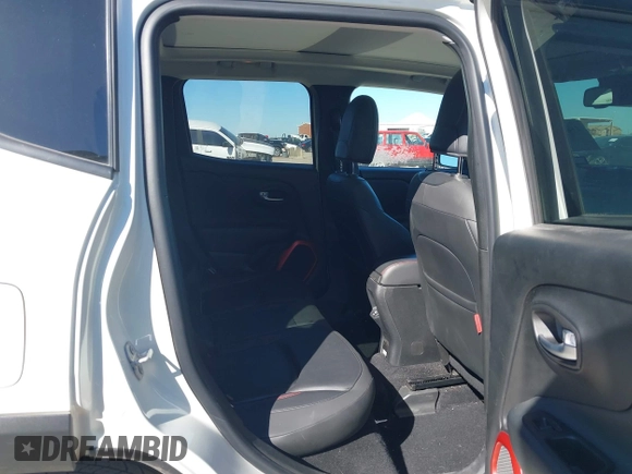 2018 Jeep Renegade Trailhawk with VIN ZACCJBCB1JPH28490, listed as a IAAI auction lot 41406910 with 76,003 mi miles. Bid and sale history available at carsss.com. Image 8.