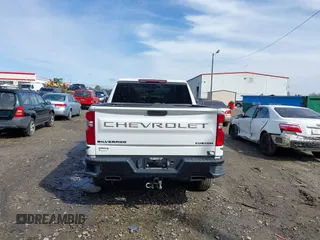 2021 Chevrolet Silverado 1500 Custom Trail Boss with VIN 3GCPYCEF5MG400692, listed as a IAAI auction lot 41560619 with 101,962 mi miles and . Bid and sale history available at DreamBid. Image 17.