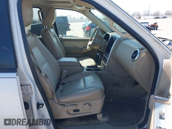 2010 Mercury Mountaineer Premier with VIN 4M2EN3JE7AUJ01320, listed as a IAAI auction lot 41598547 with Not provided miles and . Bid and sale history available at DreamBid. Image 5.