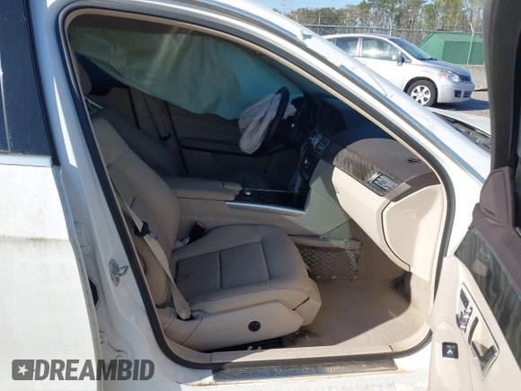 2015 Mercedes-Benz E 350 Sport с VIN WDDHF5KB4FB135434, выставлен на аукционе IAAI как лот 41782298 с пробегом 73 152 миль миль и . История ставок и продаж доступна на DreamBid. Изображение 5.