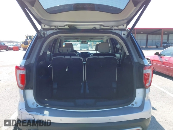 2016 Ford Explorer Platinum with VIN 1FM5K8HT8GGA75927, listed as a IAAI auction lot 42070295 with 135,093 mi miles and . Bid and sale history available at DreamBid. Image 18.