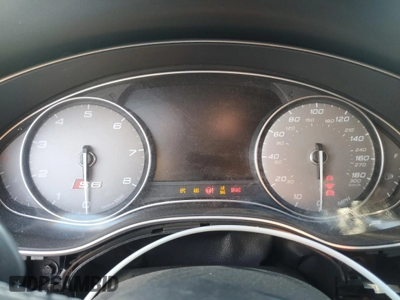 2013 Audi S6 Prestige z VIN WAUJ2AFC7DN143877, wystawiony jako Copart lot #80368324 z przebiegiem Nie podano mil oraz Szkody całkowita. Historia ofert i sprzedaży dostępna na DreamBid. Obrazek 9.