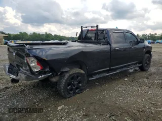 2017 Ram 2500 SLT z VIN 3C6UR5JL4HG721238, wystawiony jako Copart lot #62029205 z przebiegiem 100 187 mil mil oraz Szkoda całkowita • Salvage title. Historia ofert i sprzedaży dostępna na DreamBid. Obrazek 3.