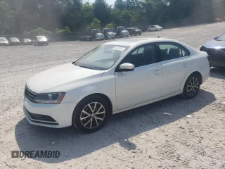 2017 Volkswagen Jetta SE with VIN 3VWDB7AJXHM287882, listed as a Copart auction lot 61025925 with 101,878 mi miles and Salvage title. Bid and sale history available at DreamBid. Image 1.