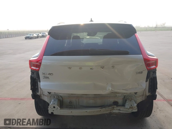 2019 Volvo XC40 R-Design z VIN YV4AC2HM7K2149105, wystawiony jako IAAI lot #41857899 z przebiegiem 122 736 mil mil oraz . Historia ofert i sprzedaży dostępna na DreamBid. Obrazek 16.