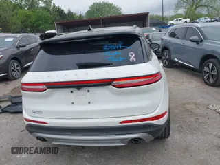 2020 Lincoln Corsair Standard z VIN 5LMCJ1C9XLUL01987, wystawiony jako IAAI lot #42044327 z przebiegiem 98 963 mil mil oraz . Historia ofert i sprzedaży dostępna na DreamBid. Obrazek 17.