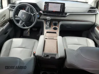 2021 Toyota Sienna XLE z VIN 5TDYRKEC0MS066655, wystawiony jako Copart lot #50241905 z przebiegiem 99 066 mil mil oraz Szkoda całkowita • Salvage title. Historia ofert i sprzedaży dostępna na DreamBid. Obrazek 8.