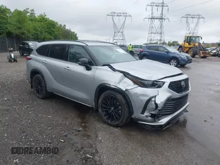2023 Toyota Highlander L z VIN 5TDKDRBH0PS509145, wystawiony jako IAAI lot #42331770 z przebiegiem 32 010 mil mil oraz . Historia ofert i sprzedaży dostępna na DreamBid. Obrazek 1.