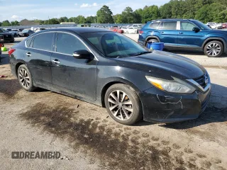 2017 Nissan Altima S with VIN 1N4AL3AP5HC142594, listed as a Copart auction lot 54756595 with 172,458 mi miles and Salvage title. Bid and sale history available at DreamBid. Image 4.