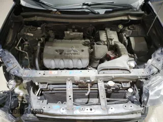 2014 Mitsubishi Outlander SE z VIN JA4AZ3A39EZ014190, wystawiony jako Copart lot #56565395 z przebiegiem 255 420 mil mil oraz Nie do naprawy • Non repairable. Historia ofert i sprzedaży dostępna na DreamBid. Obrazek 12.