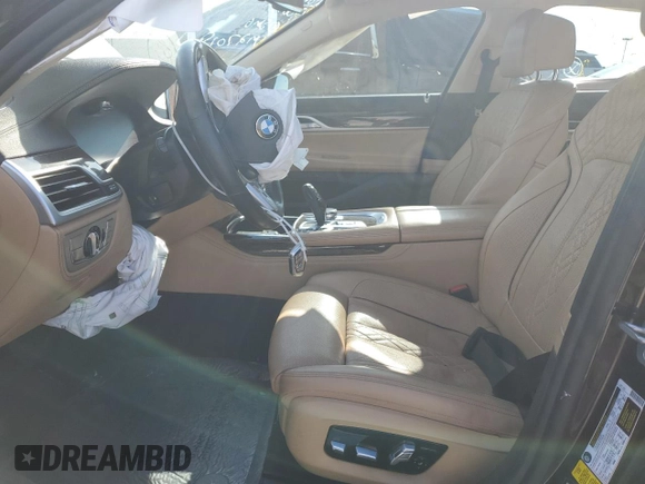 2020 BMW 7 Series 750i xDrive с VIN WBA7U2C02LGM27019, выставлен на аукционе Copart как лот 54122615 с пробегом Не указан миль и Списание • Salvage title. История ставок и продаж доступна на DreamBid. Изображение 7.