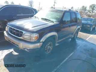 2000 Ford Explorer Eddie Bauer z VIN 1FMDU74E6YZB25124, wystawiony jako IAAI lot #41705960 z przebiegiem 204 513 mil mil oraz . Historia ofert i sprzedaży dostępna na DreamBid. Obrazek 17.