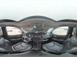 2021 Jeep Cherokee Limited z VIN 1C4PJLDX6MD183388, wystawiony jako Copart lot #42555715 z przebiegiem 113 883 mil mil oraz Szkoda całkowita • Salvage title. Historia ofert i sprzedaży dostępna na DreamBid. Obrazek 14.