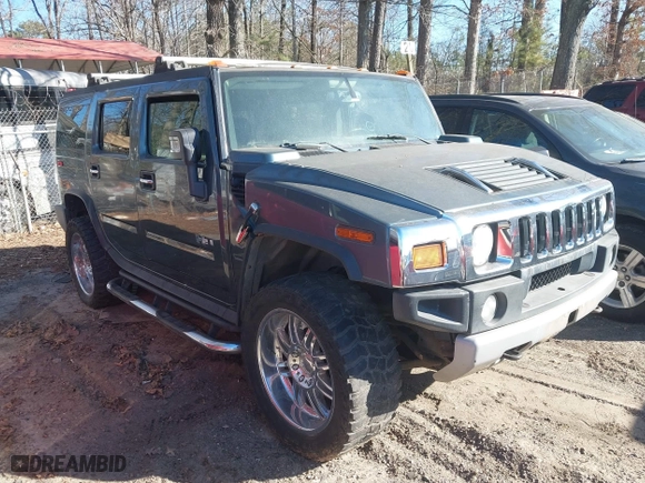 2008 Hummer H2 SUV with VIN 5GRGN23878H109547, listed as a IAAI auction lot 41648526 with 181,692 mi miles. Bid and sale history available at carsss.com. Image 1.