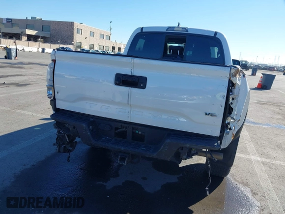 2016 Toyota Tacoma SR5 z VIN 3TMAZ5CN5GM014661, wystawiony jako IAAI lot #41337963 z przebiegiem 26 175 mil mil oraz . Historia ofert i sprzedaży dostępna na DreamBid. Obrazek 17.